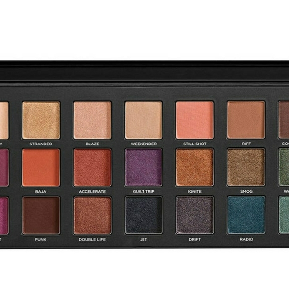 UD Born To Run Eyeshadow Palette - Picture 12 of 14